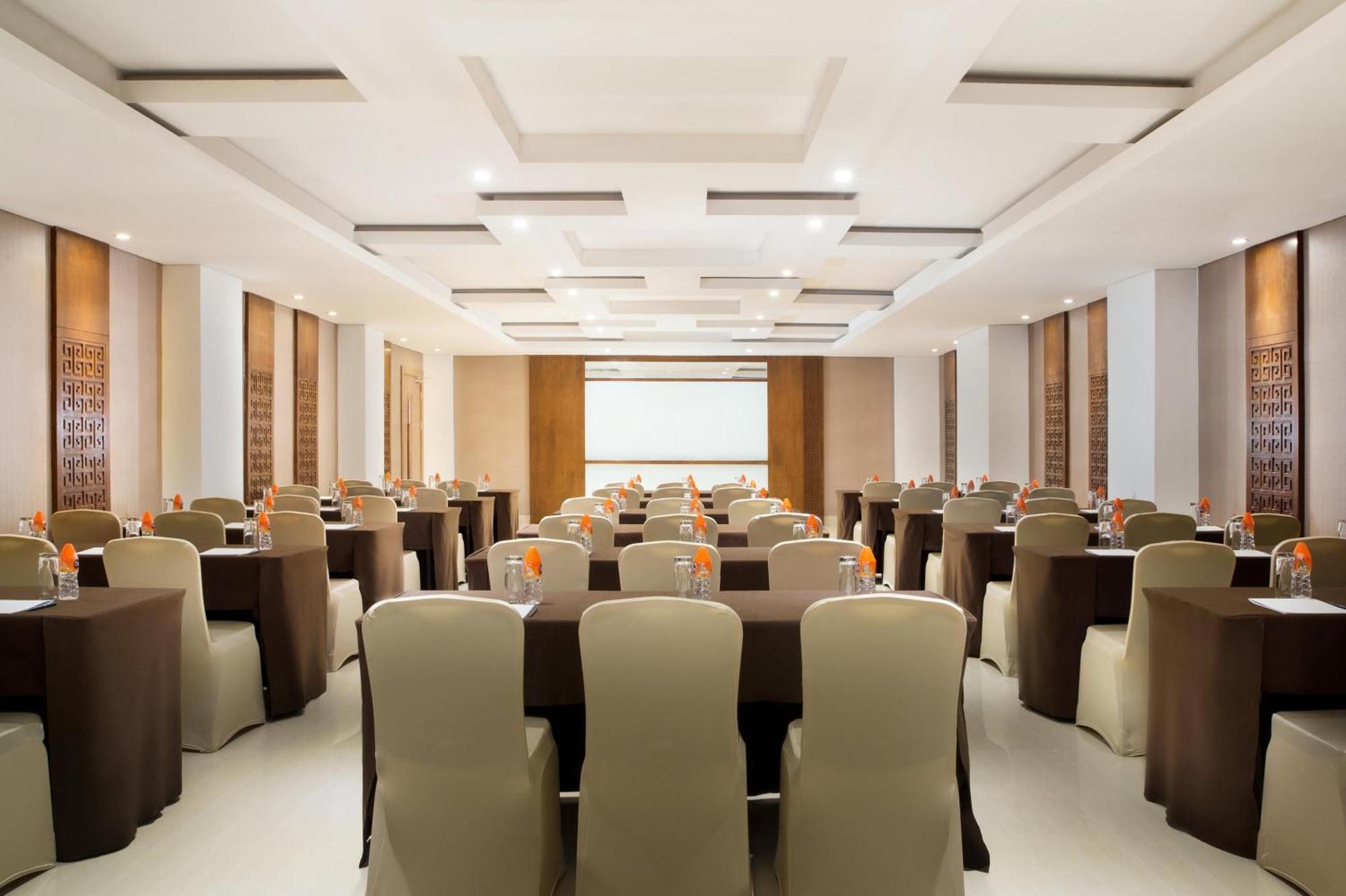 Four Points By Sheraton Makasar Exteriér fotografie